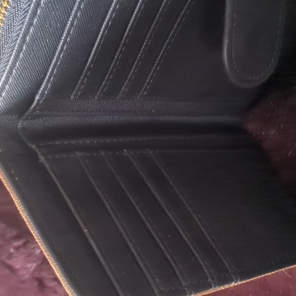 Very nice coach wallet - Picture 4 of 5